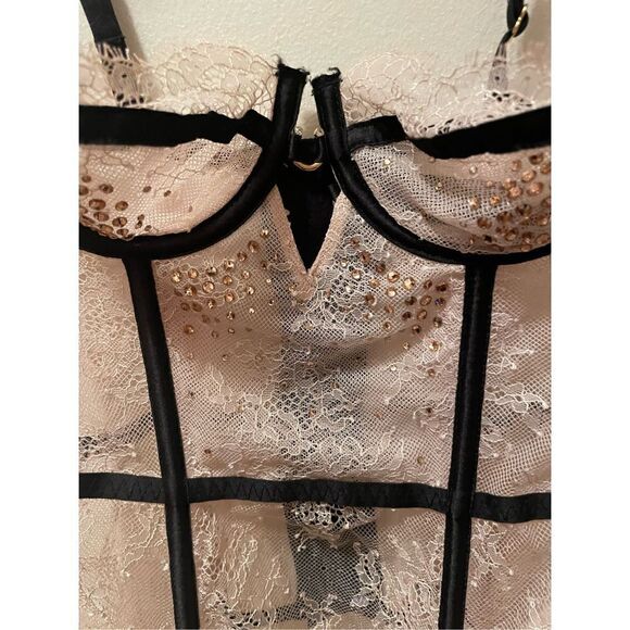 Victoria’s Secret Camisole (34B) - Picture 2 of 4